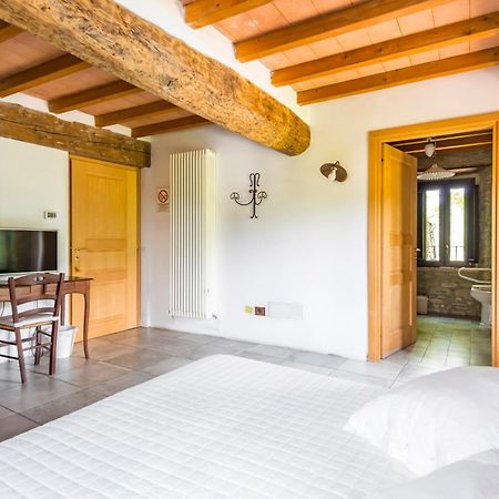 Agriturismo Il Salice Tizzano Val Parma Экстерьер фото