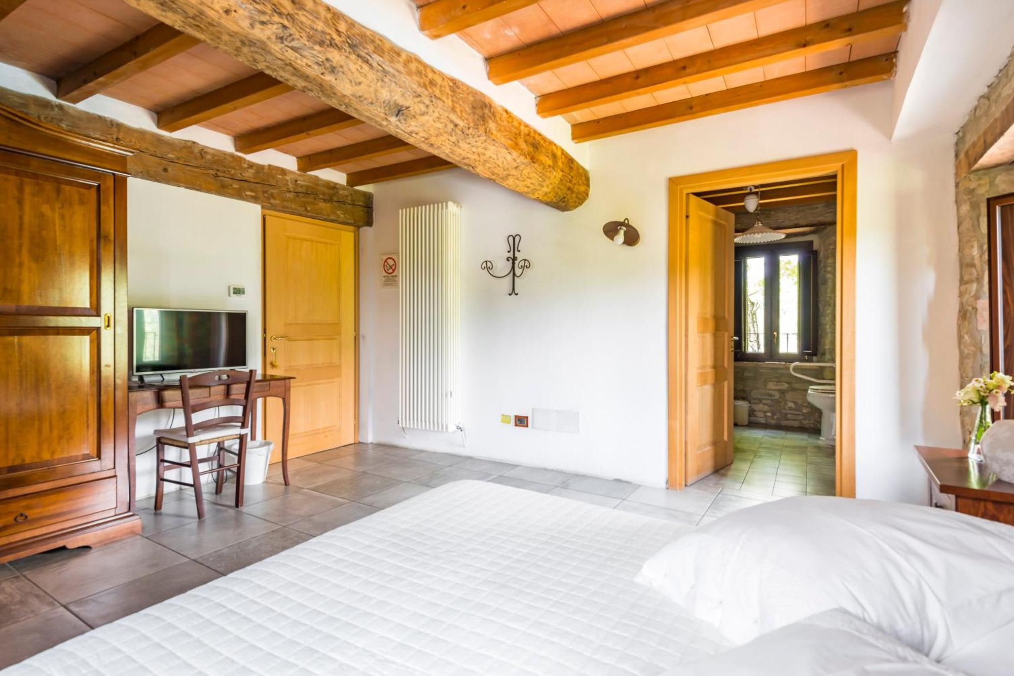 Agriturismo Il Salice Tizzano Val Parma Экстерьер фото
